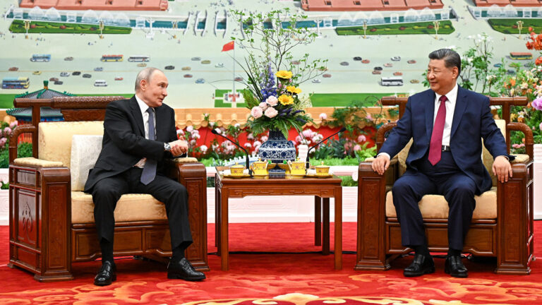 Китаист объяснил значение чайной церемонии для Путина в Китае