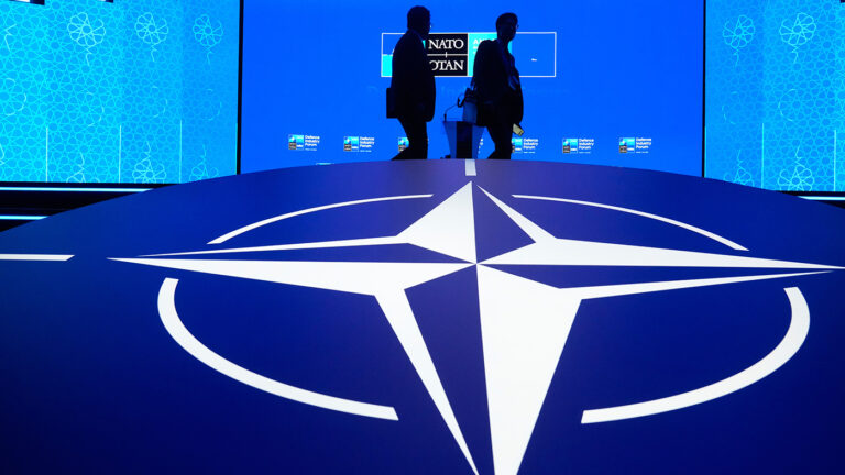Мир — Трампу, F-35 — Турции и деньги — Украине: чего ожидать от саммита НАТО в Анкаре