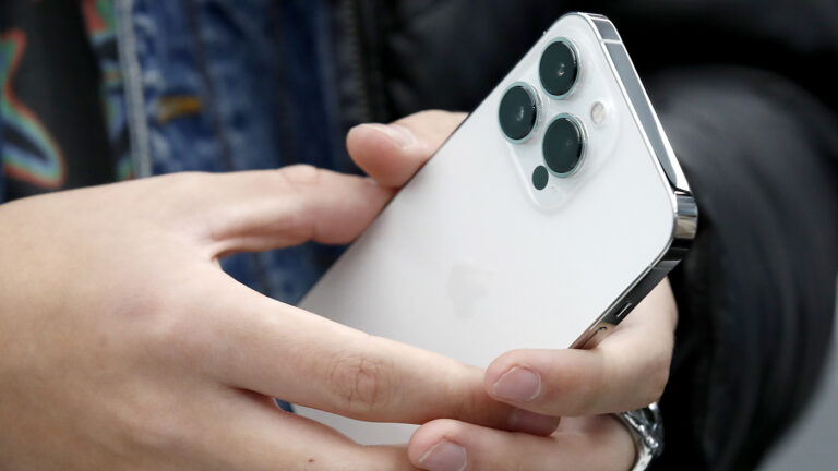 Минцифры сделало заявление о судьбе iPhone в России