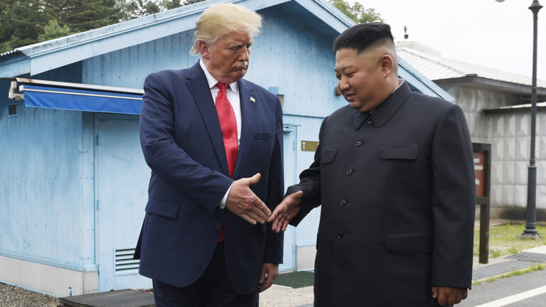 В России объяснили, что стоит за словами Трампа о дружбе с КНДР
