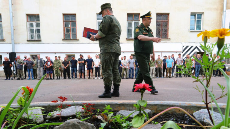 «Надо знать всё»: военкоматы получат полное досье на призывников и их родственников
