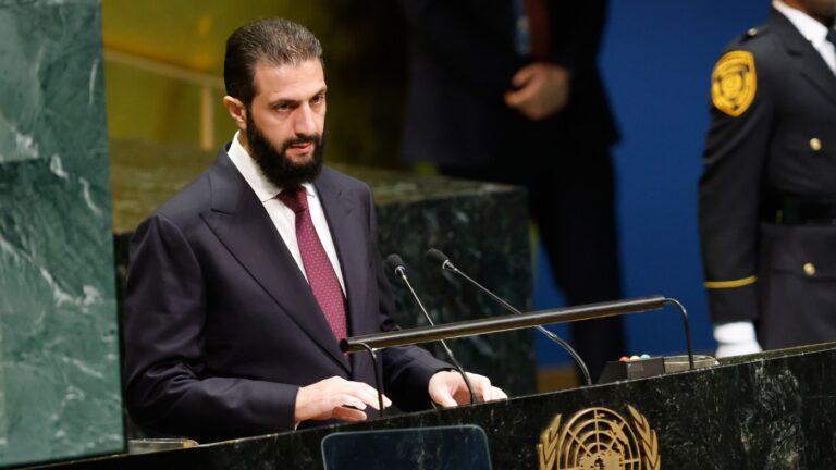 Аш-Шараа призвал Израиль вывести войска с территории Сирии