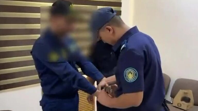 Начальника штаба ВМС Казахстана и четырех командиров задержали после ЧП на Каспии